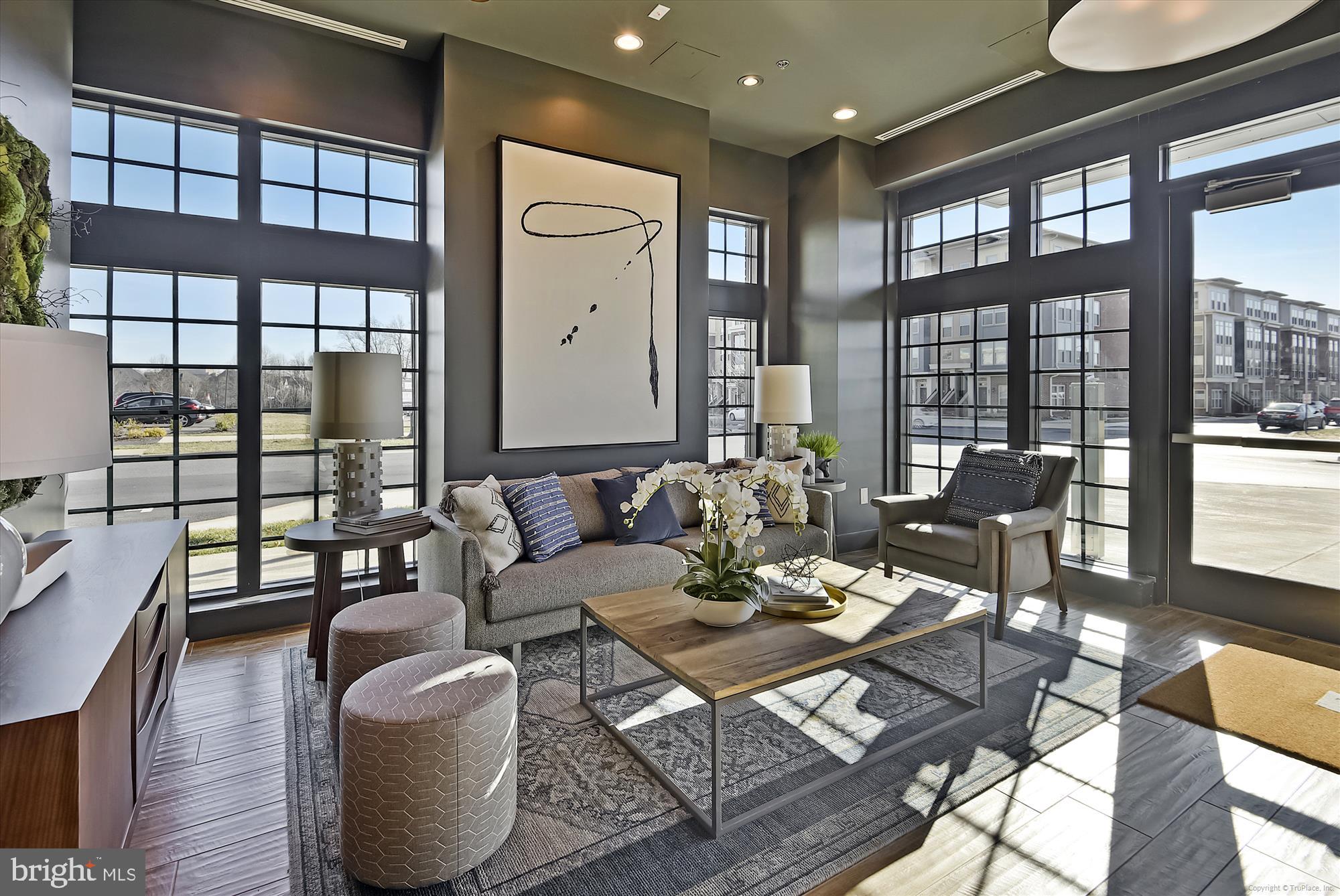 CROWN FARM - Residential