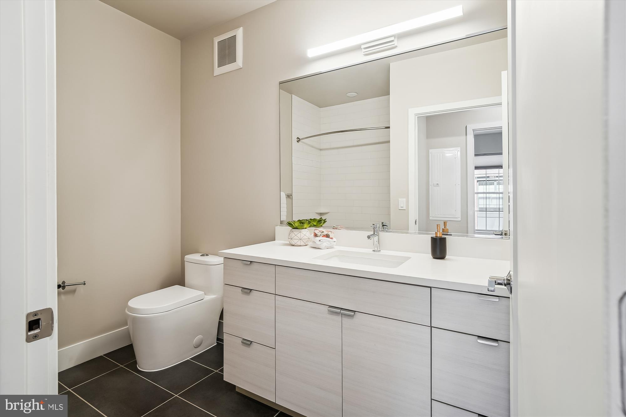 CROWN FARM - Residential