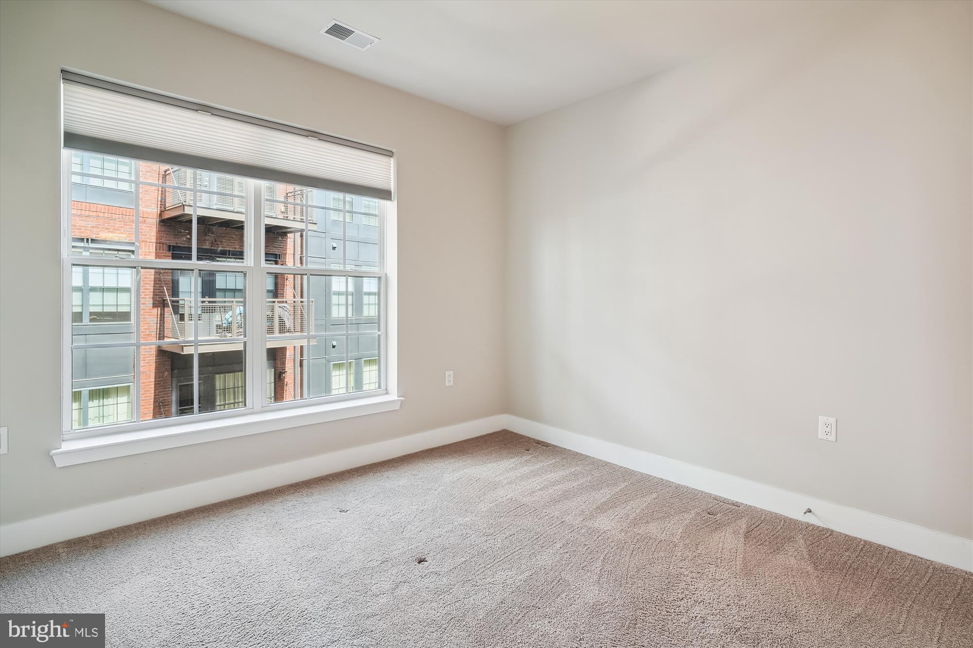 CROWN FARM - Residential