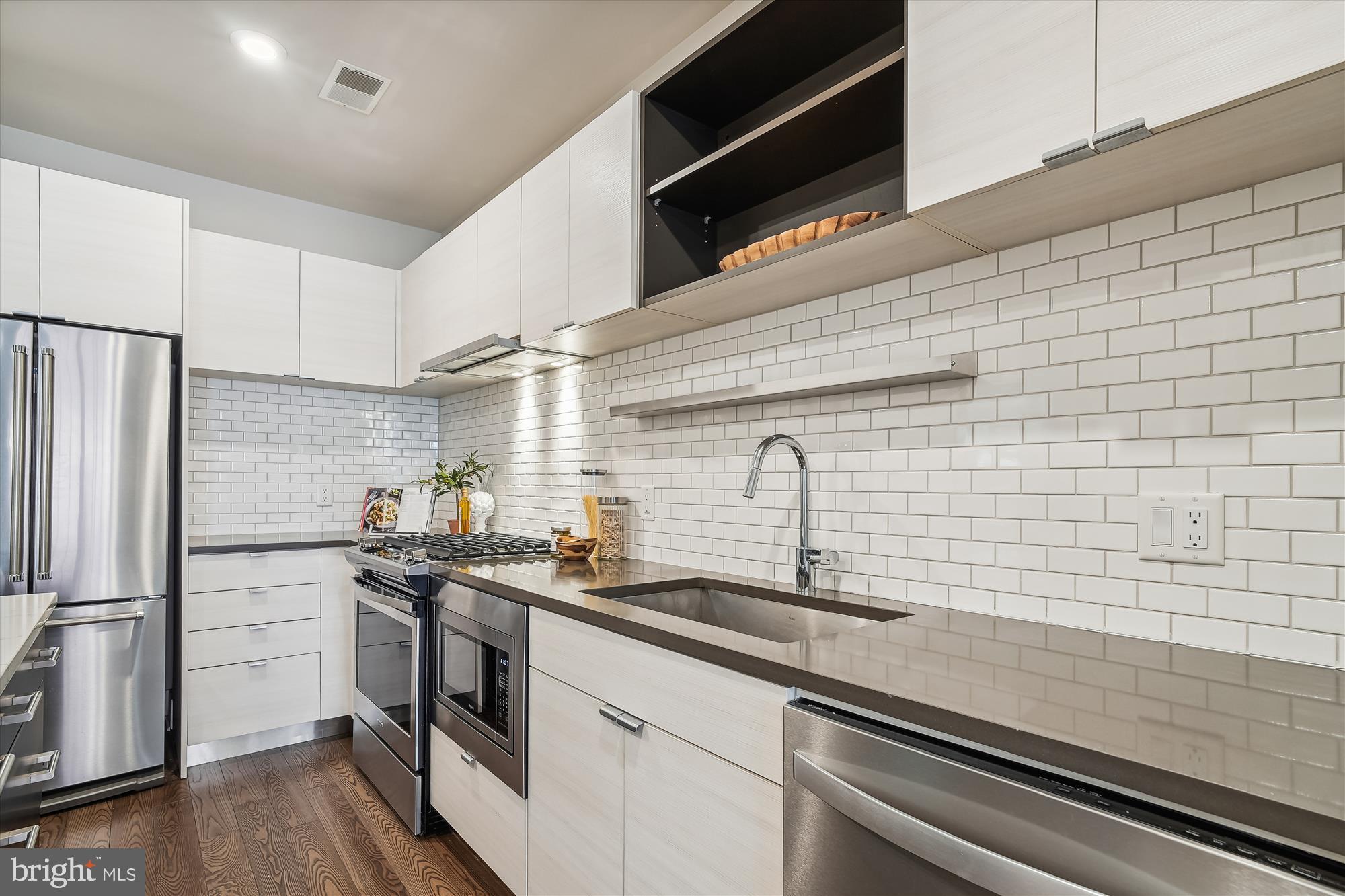 CROWN FARM - Residential