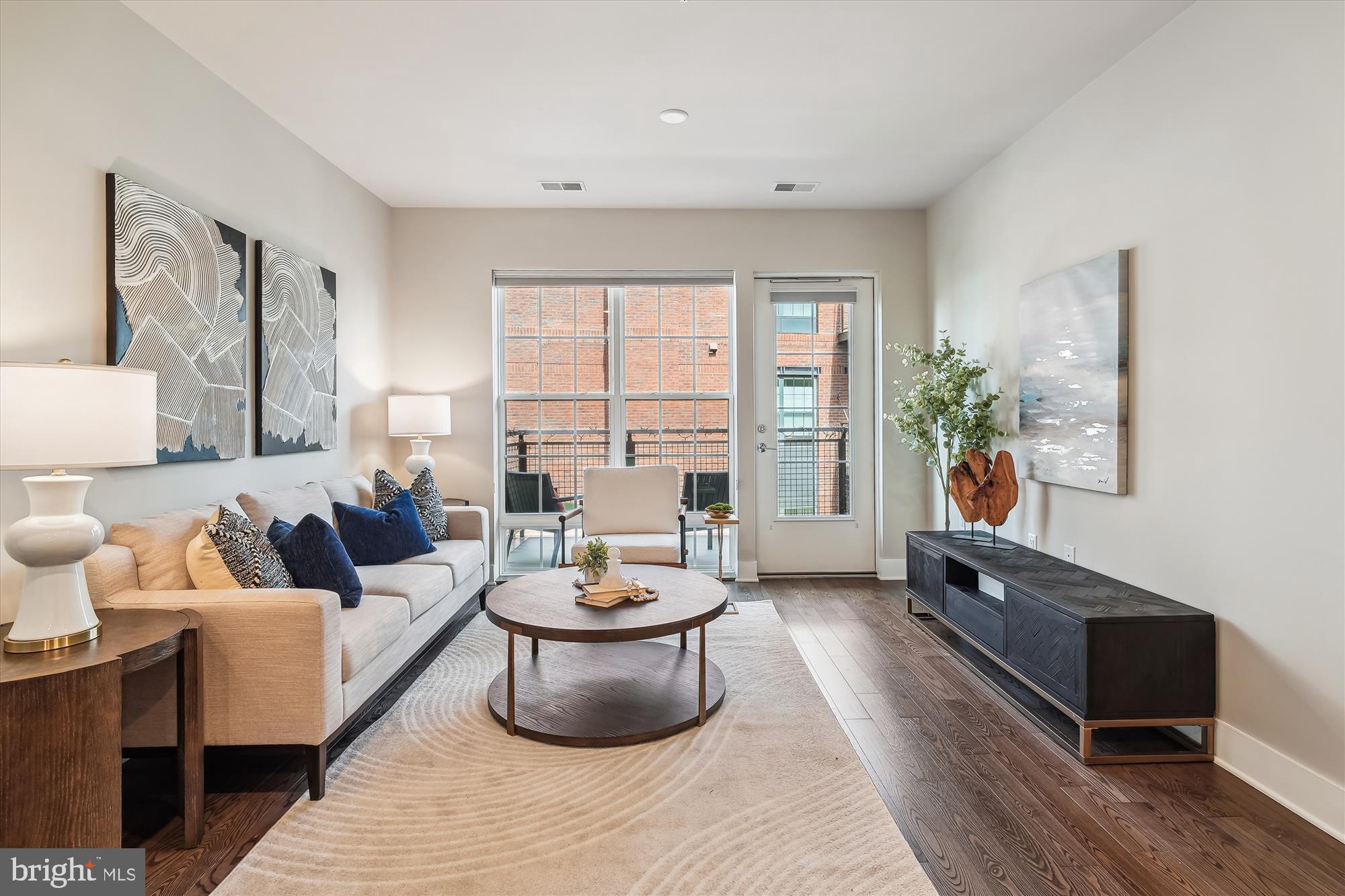 CROWN FARM - Residential