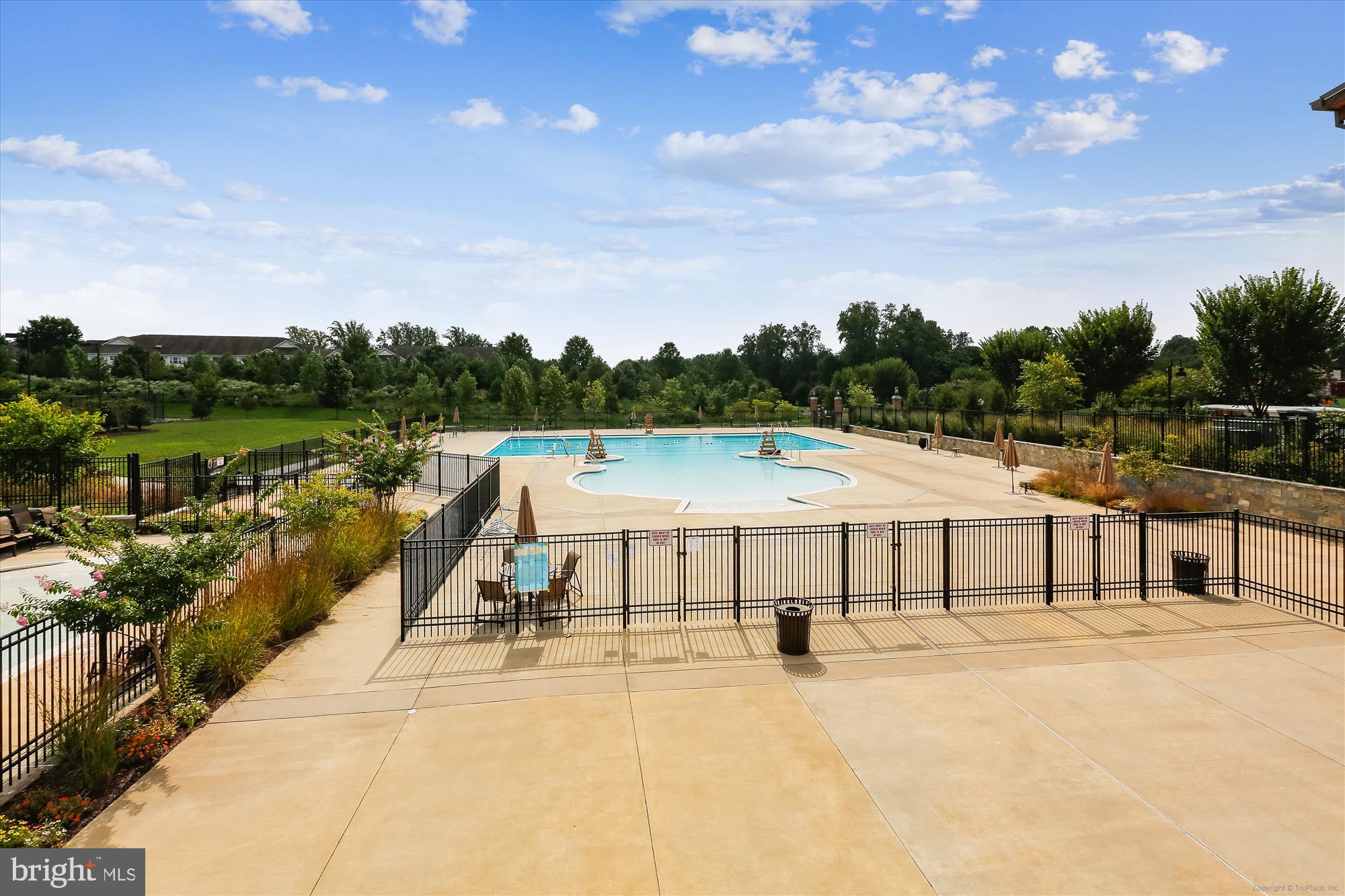 CROWN FARM - Residential