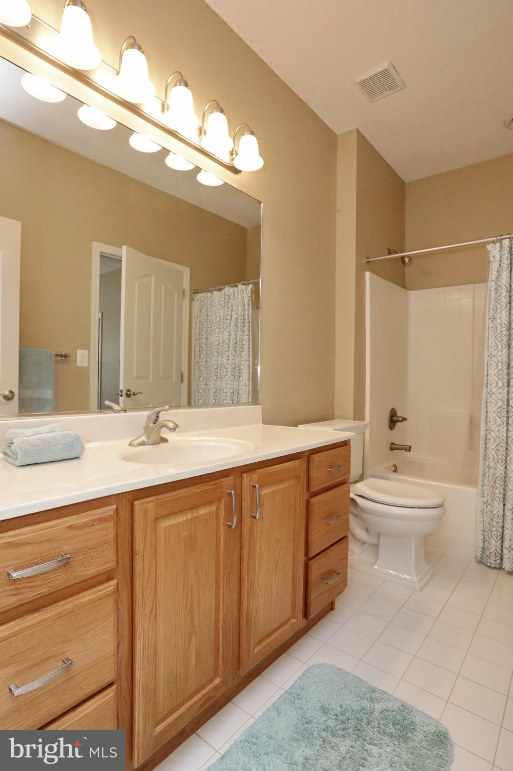 HAWTHORNE GREENE - Residential