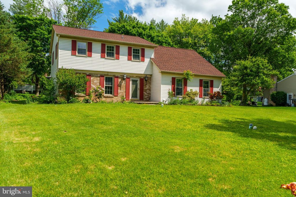 Photo of 325 Delp Road, Lancaster, PA 17601 (MLS # PALA2050752)