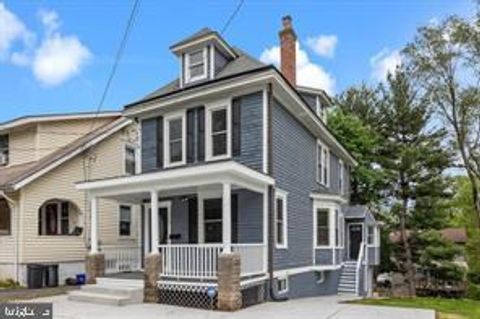 Homes For Sale - 320 N Crown Street<br/> Bucks County, MORRISVILLE, PA 19067