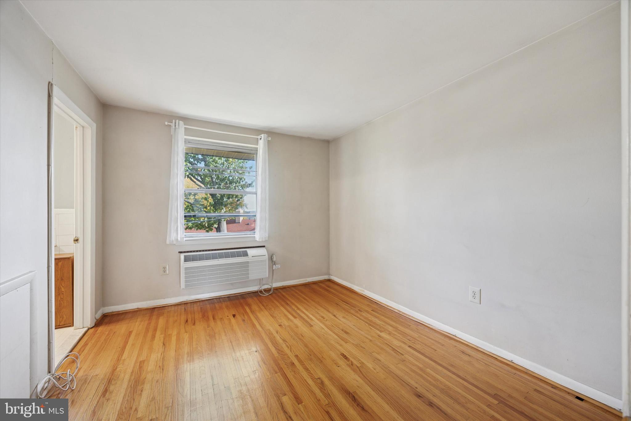 COURT OF HENDERSON - Residential