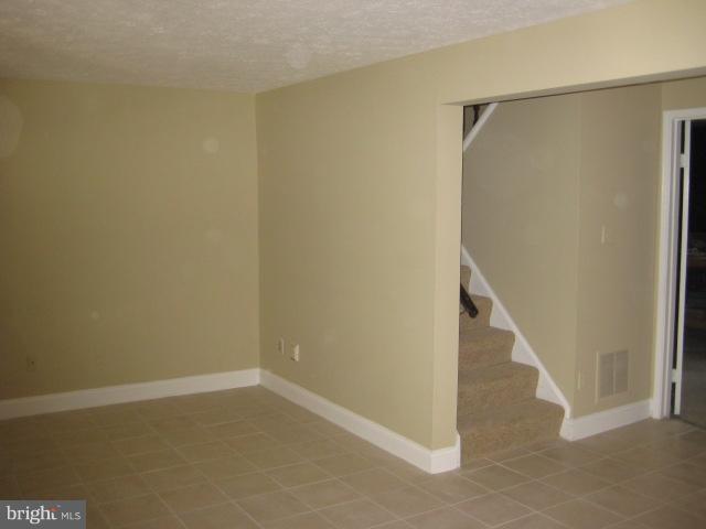 LONDON COMMONS - Residential Lease