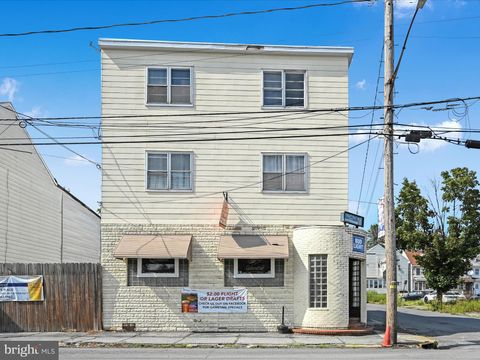Photo of 337 E Centre Street, SHENANDOAH, PA 17976 (MLS # PASK2022980)