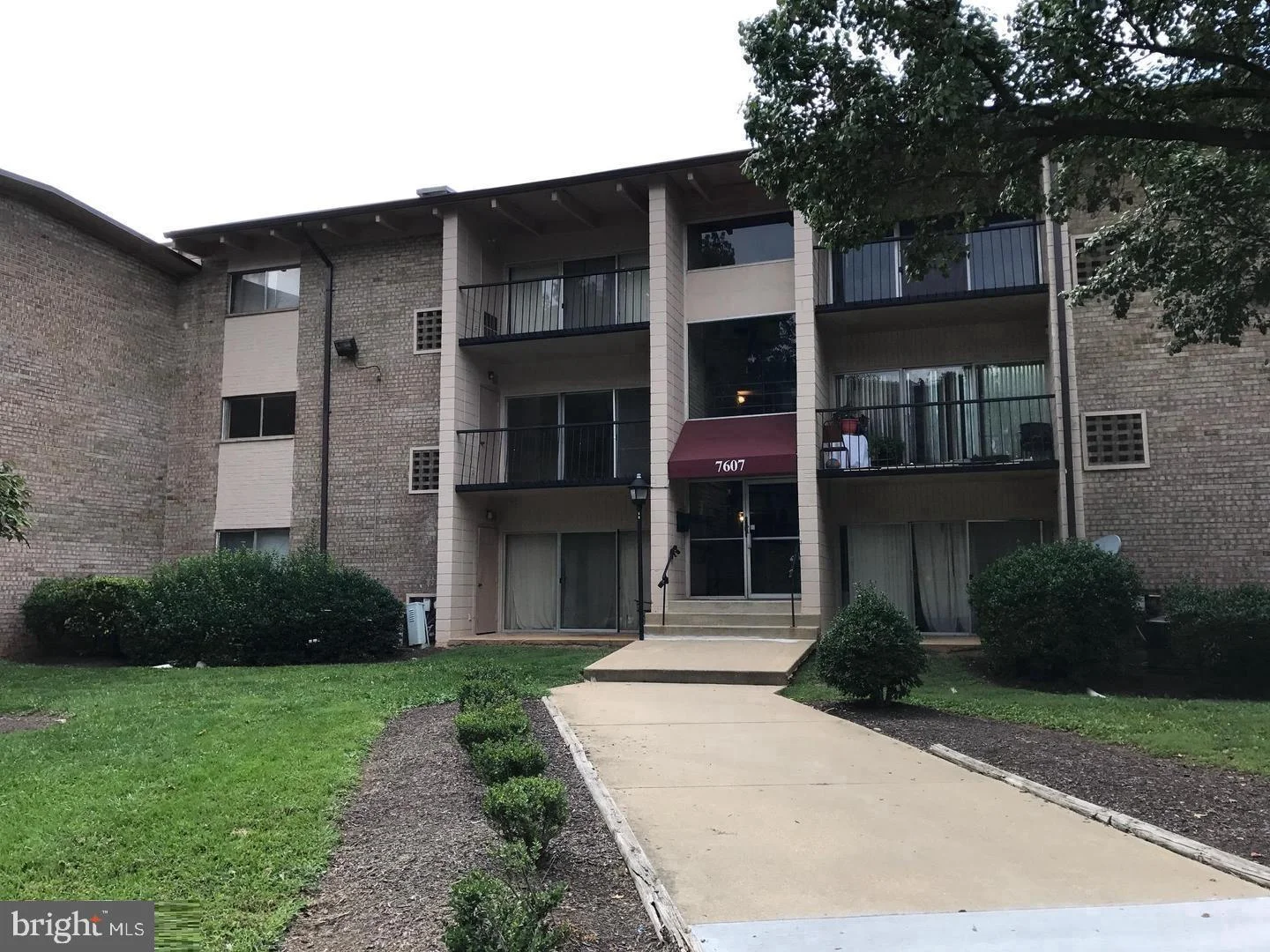 7607 Fontainebleau Drive Unit 2357