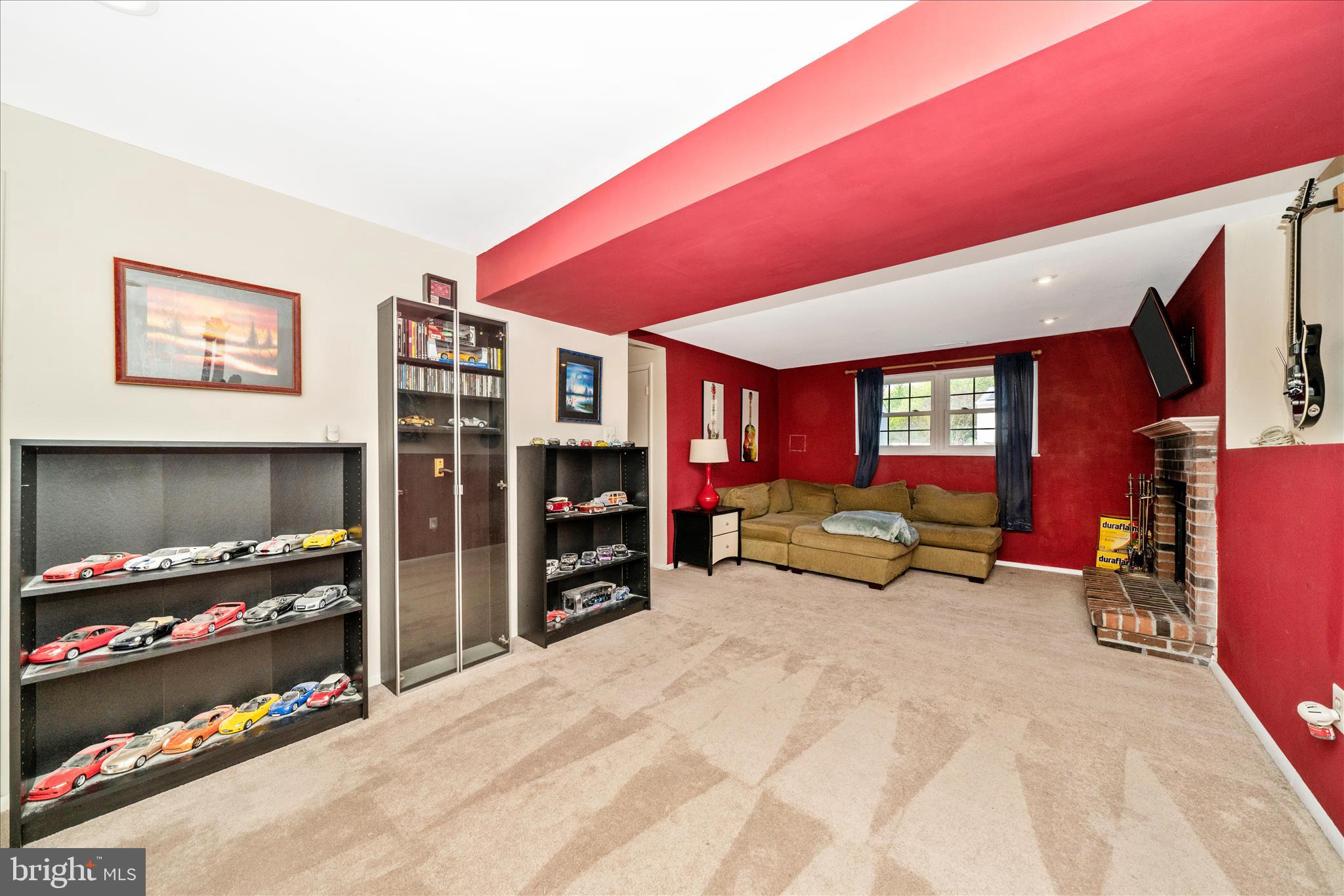 HARMANS WOODS - Residential