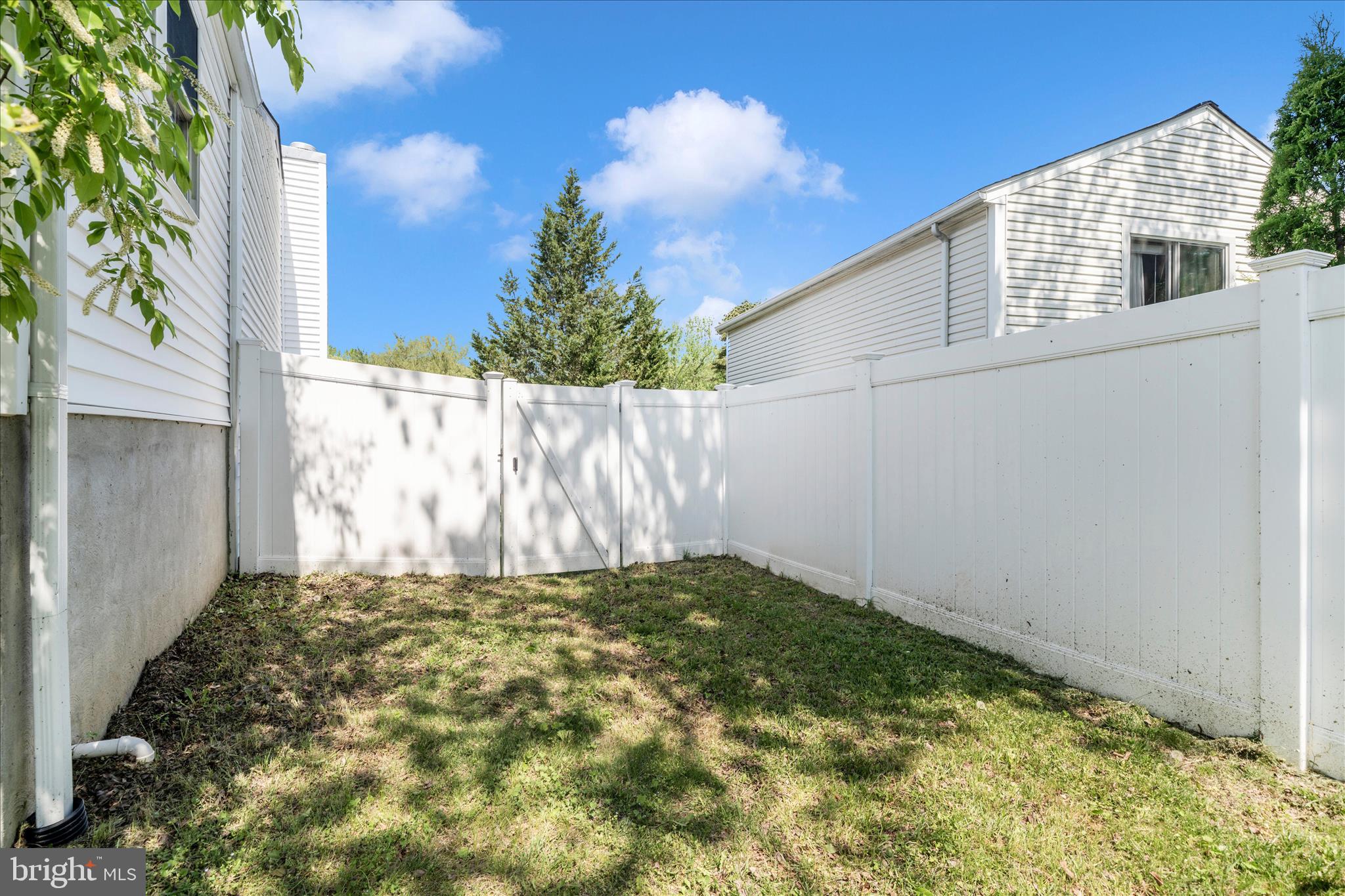 HARMANS WOODS - Residential