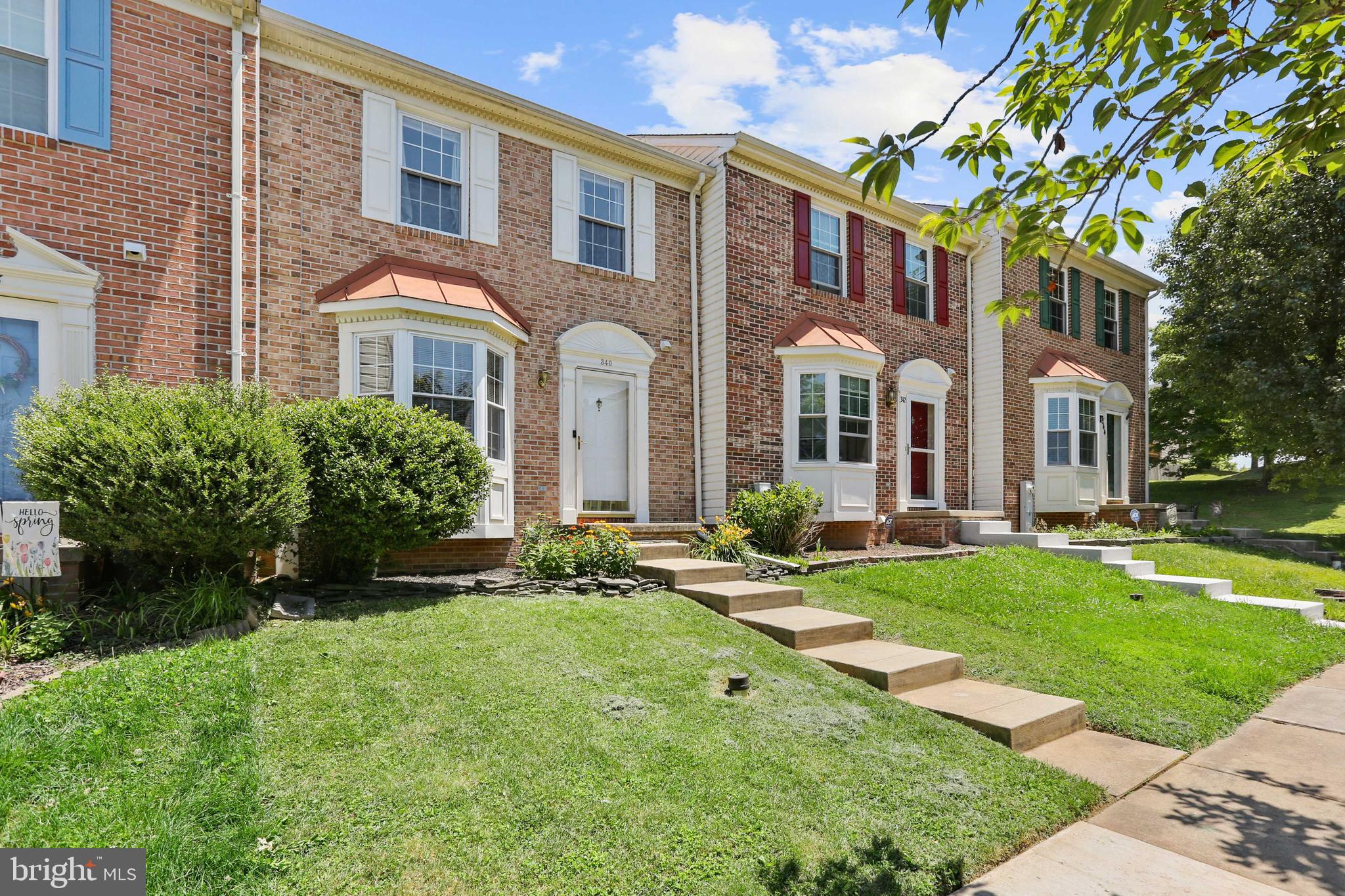 Welcome home to 340 Sunray Court! This well-maintained four bedroom home features a bump out that provides a ton of added living space, a fully fenced in yard, and a deck for entertaining. The eat-in kitchen boasts beautiful granite countertops and leads seamlessly into both the living area and dining room. The lower level consists of a large living area, a bedroom, and a full bathroom. Close proximity to shopping, restaurants, 95, and more. Schedule your tour today, this home won't last long!!