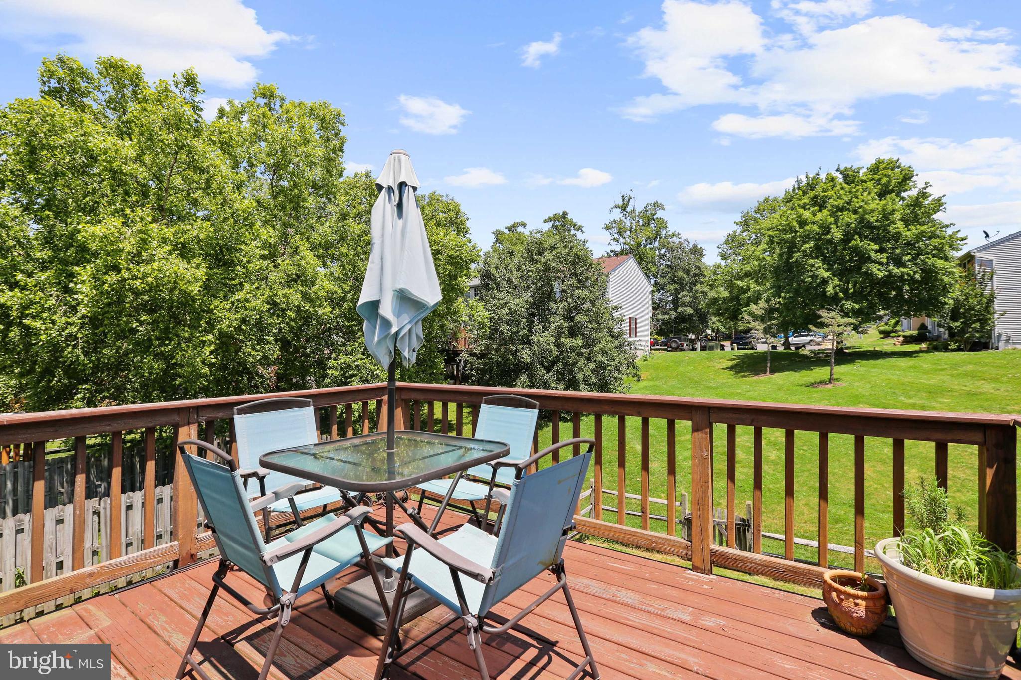 CONSTANT FRIENDSHIP - Residential