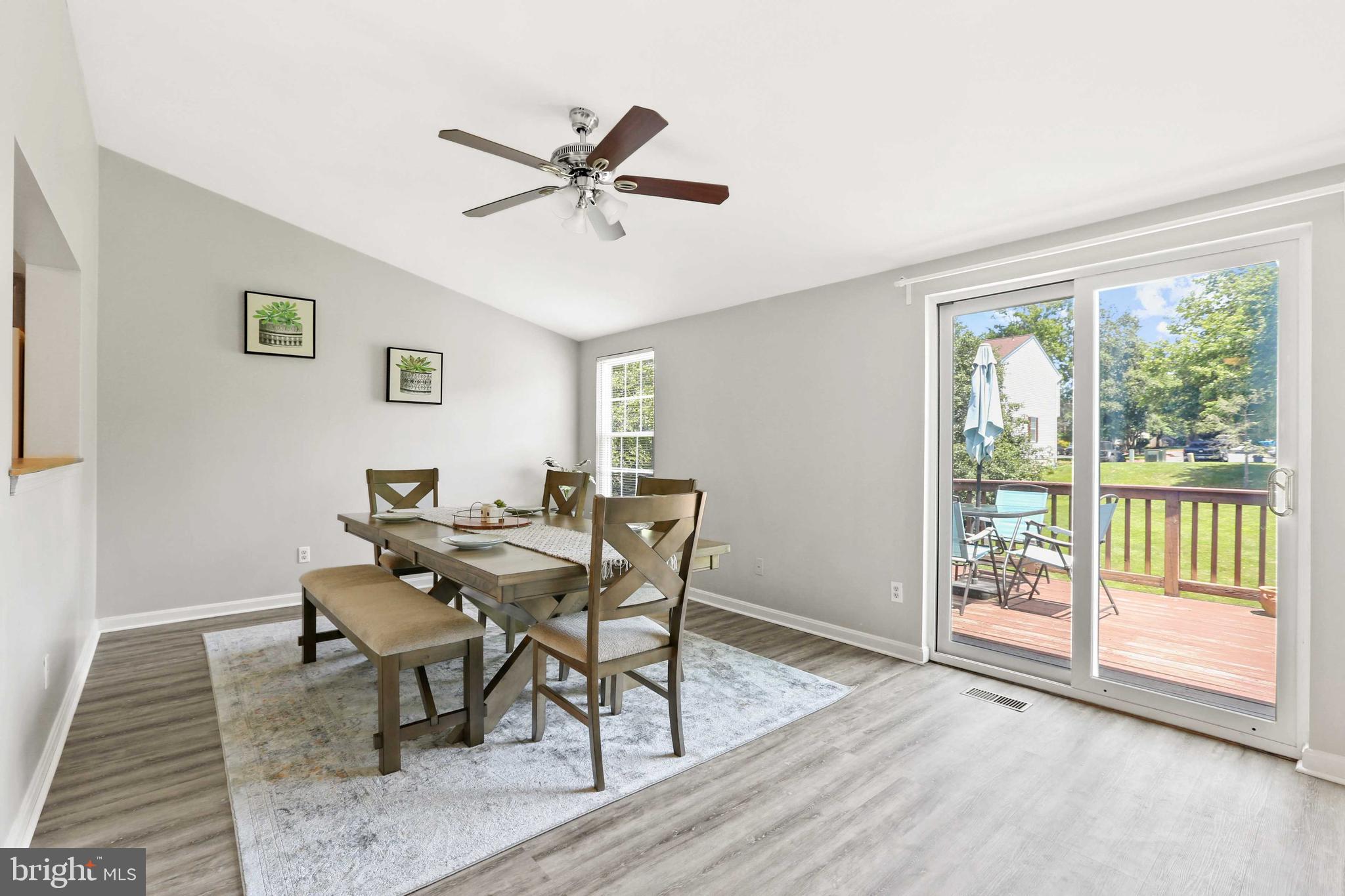 CONSTANT FRIENDSHIP - Residential