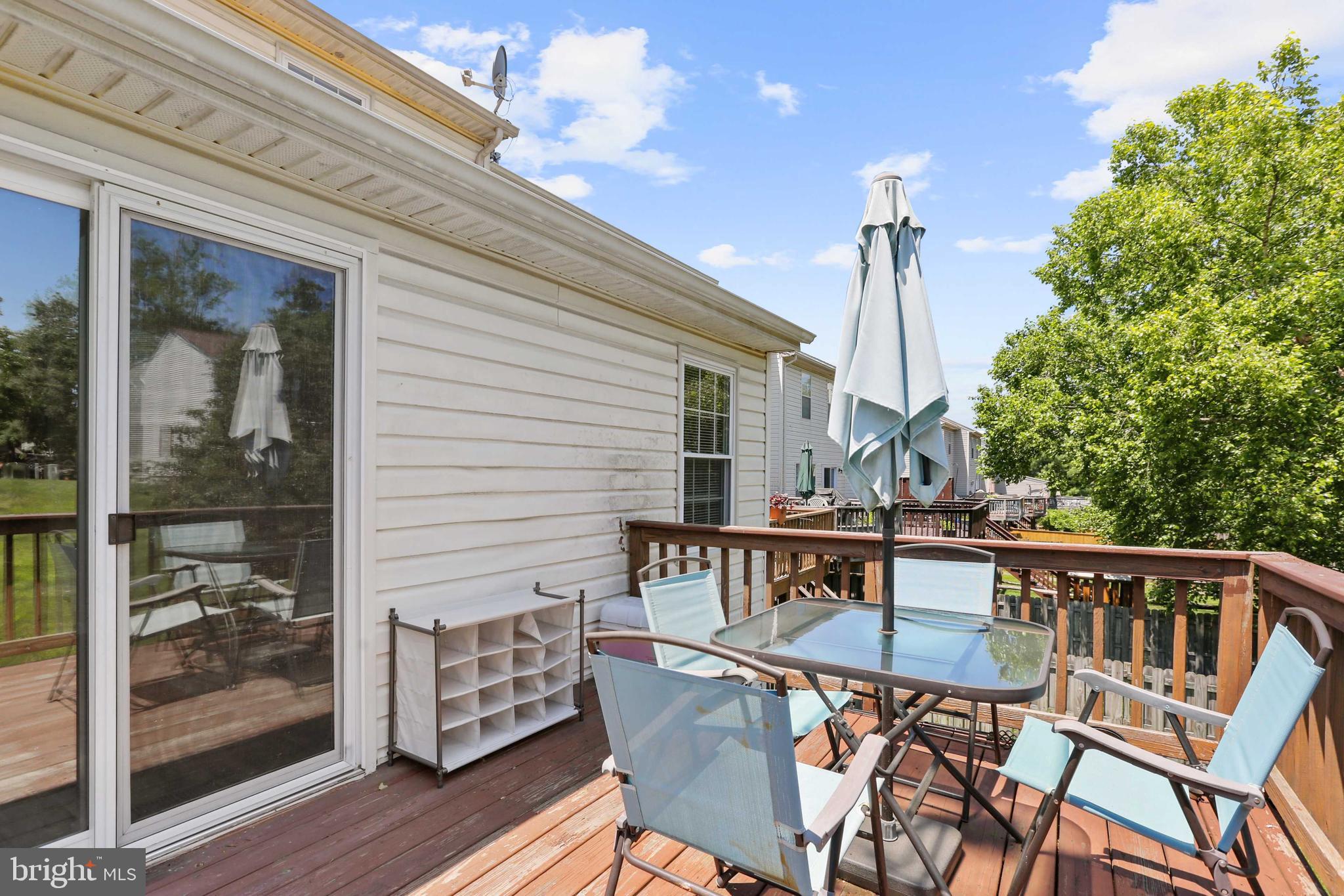 CONSTANT FRIENDSHIP - Residential