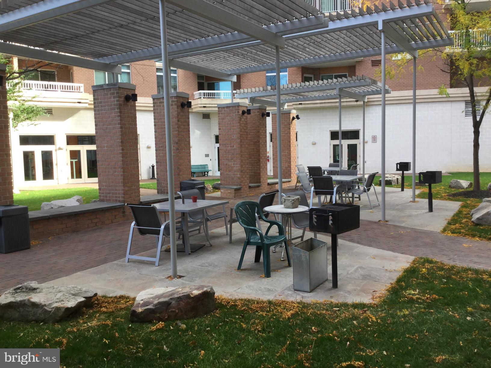 NORTHAMPTON PLACE - Residential Lease