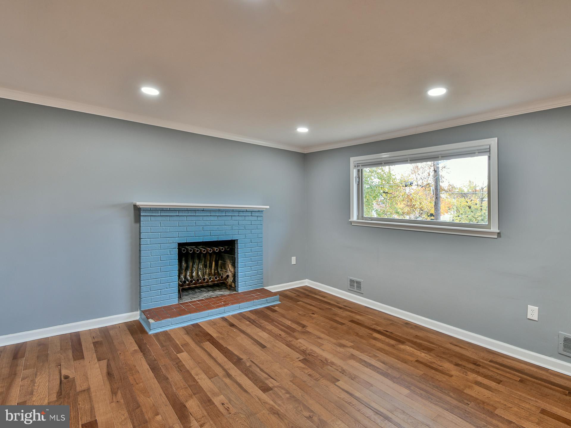 5812 SUITLAND ROAD (MAIN LEVEL)
