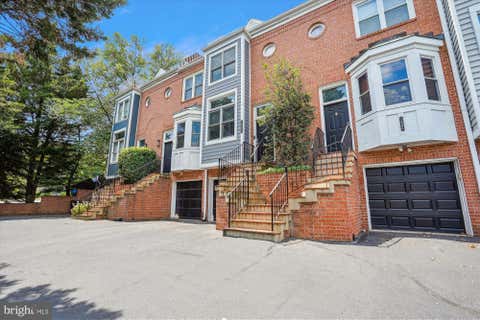 Townhouse For Rent - 1904 N Veitch Street<br/> ARLINGTON, VA 22201