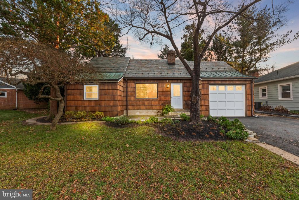 Photo of 216 Park Avenue, MOUNT JOY, PA 17552 (MLS # PALA2080196)