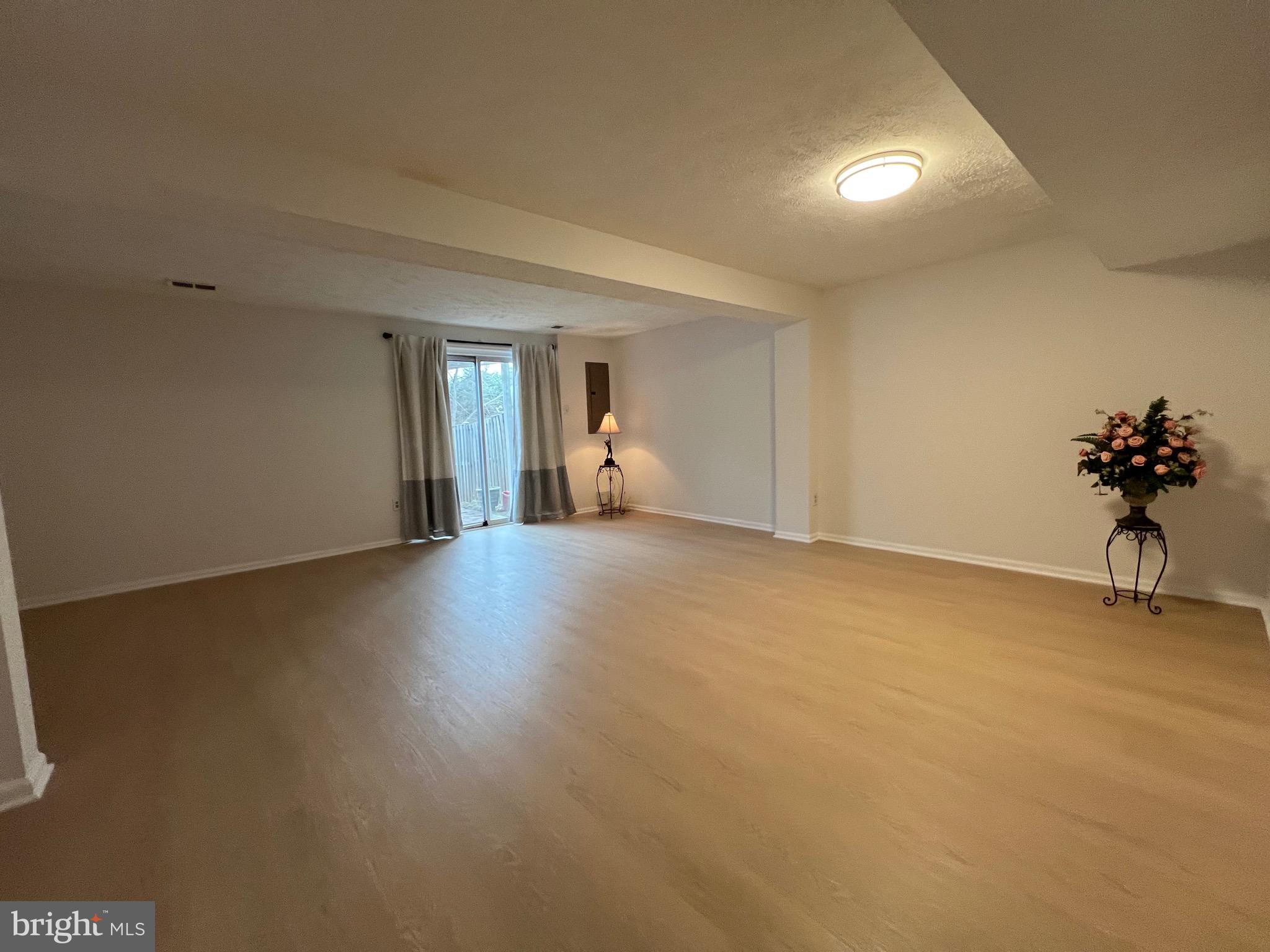 GREEN HOLLY WOODS PLAT T - Residential