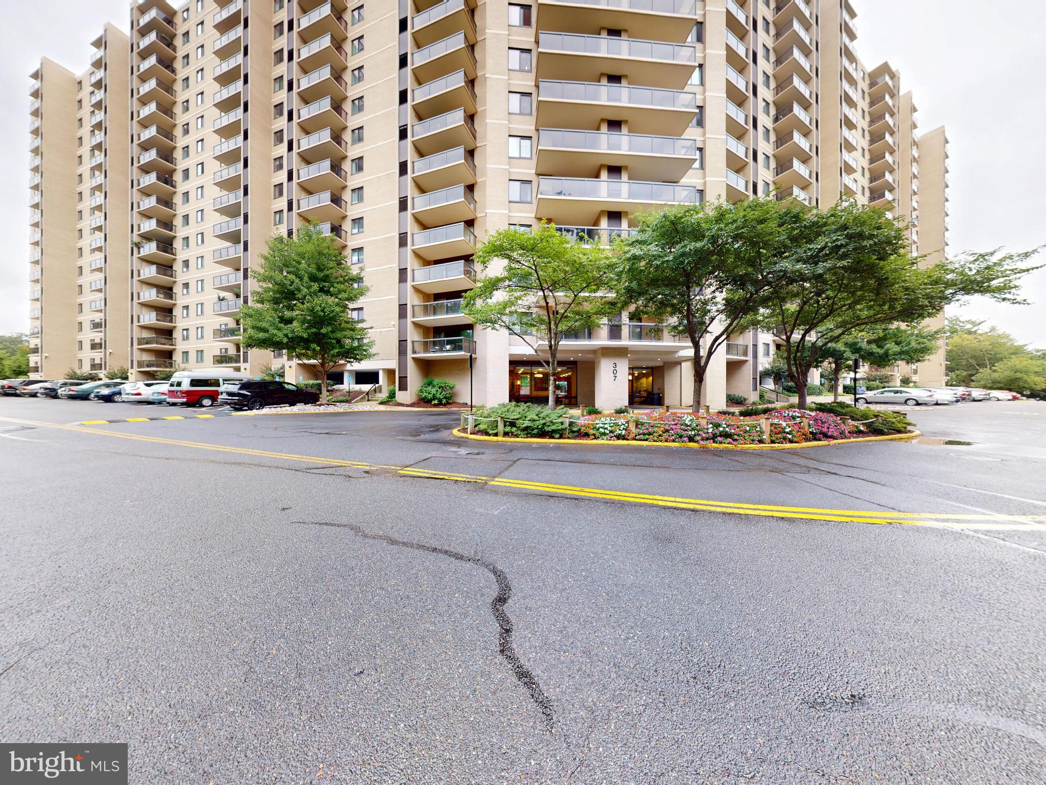 WATERGATE AT LANDMARK - Residential Lease