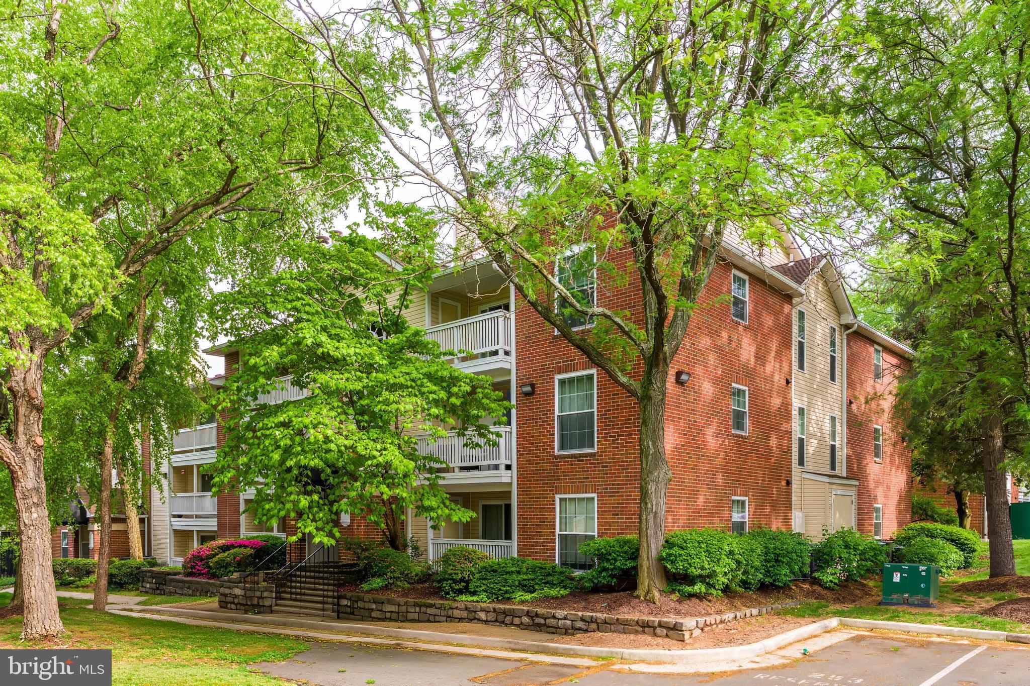FOUNTAINS AT MCLEAN - Residential