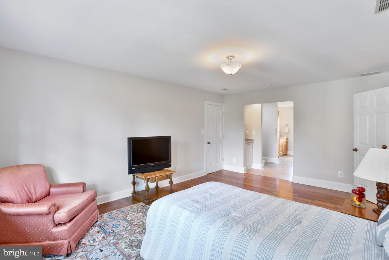 PEER MANOR - Residential