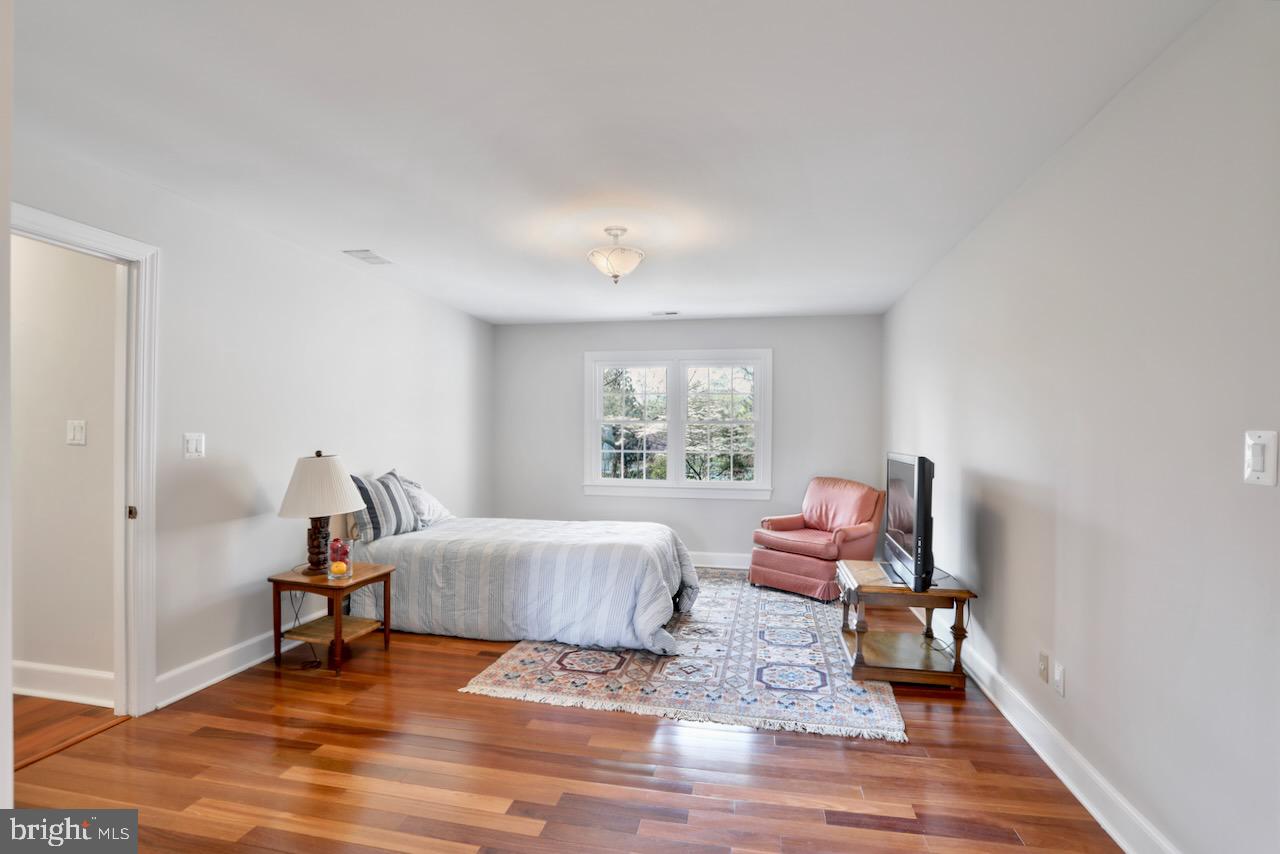 PEER MANOR - Residential