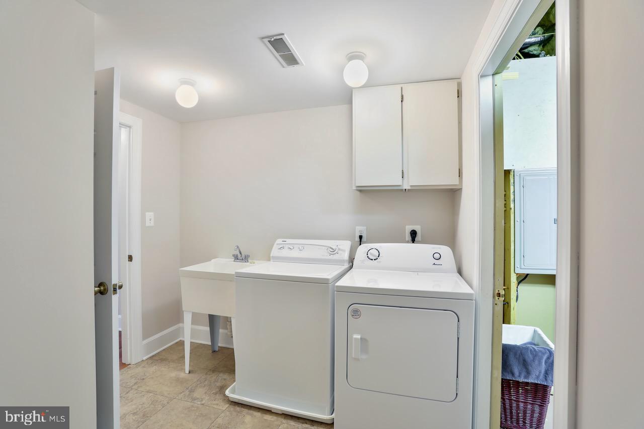 PEER MANOR - Residential