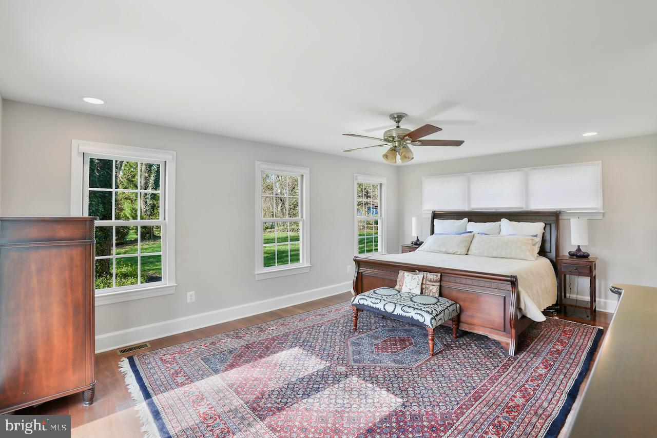 PEER MANOR - Residential