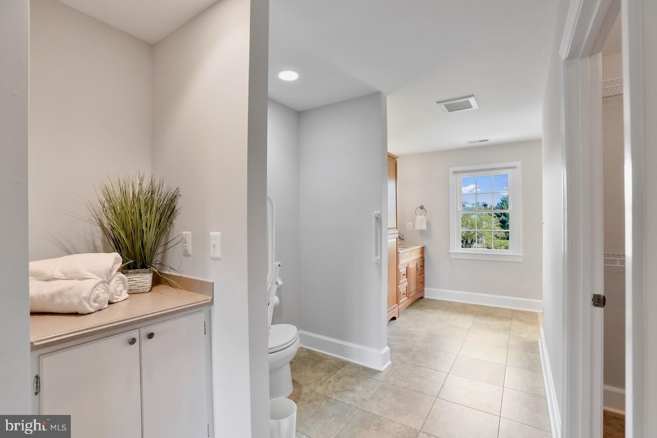 PEER MANOR - Residential