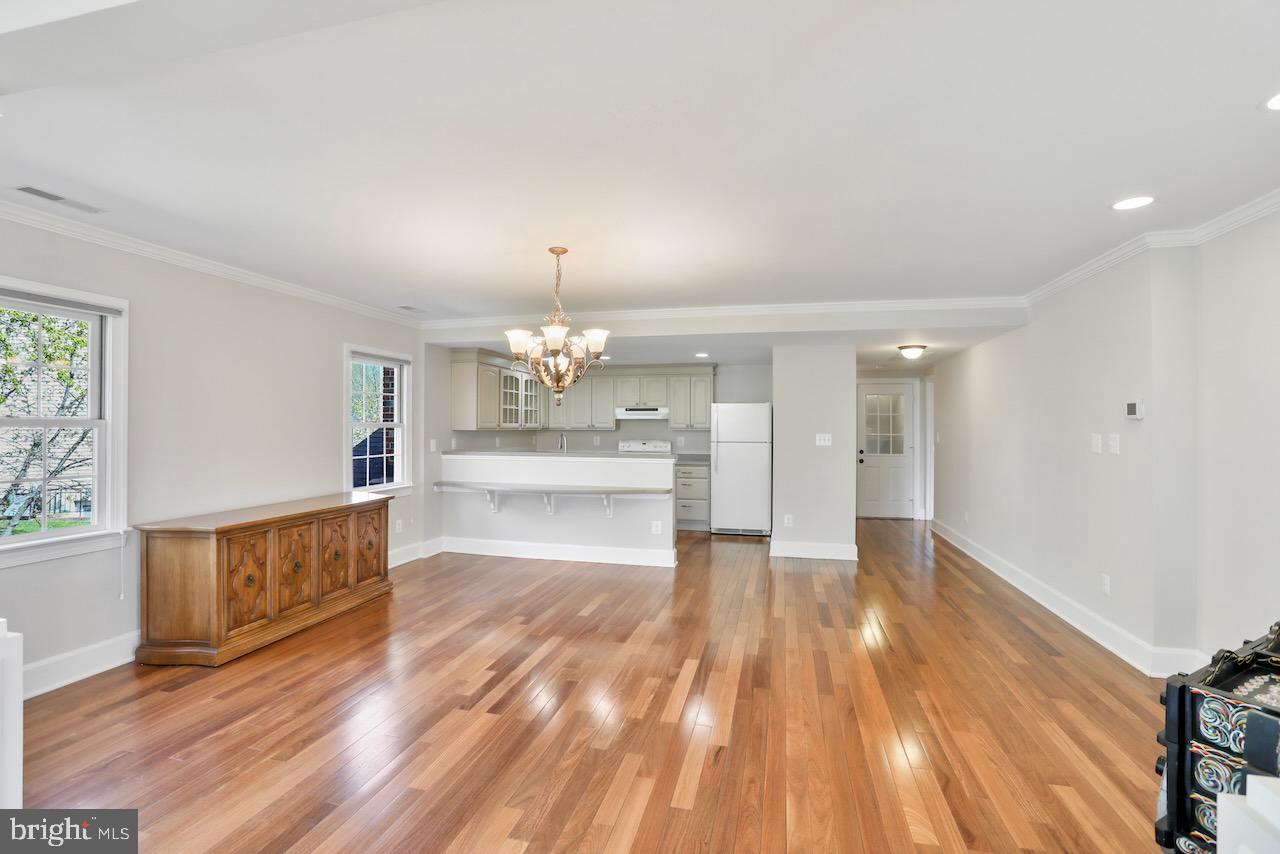 PEER MANOR - Residential