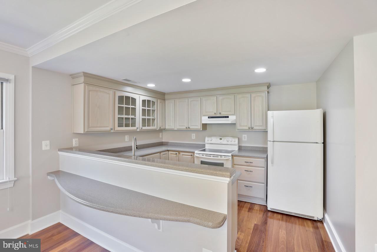 PEER MANOR - Residential