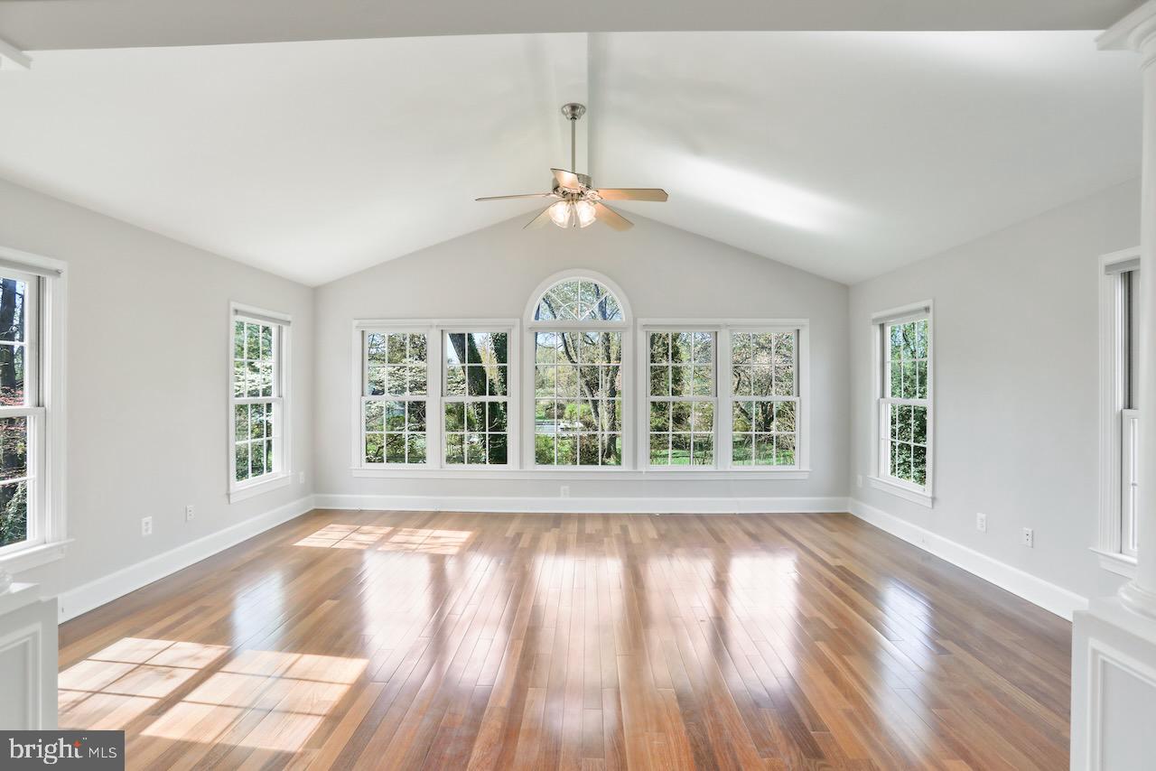 PEER MANOR - Residential