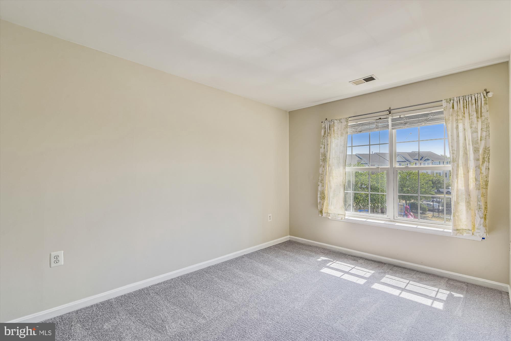 SYCAMORE HILL - Residential