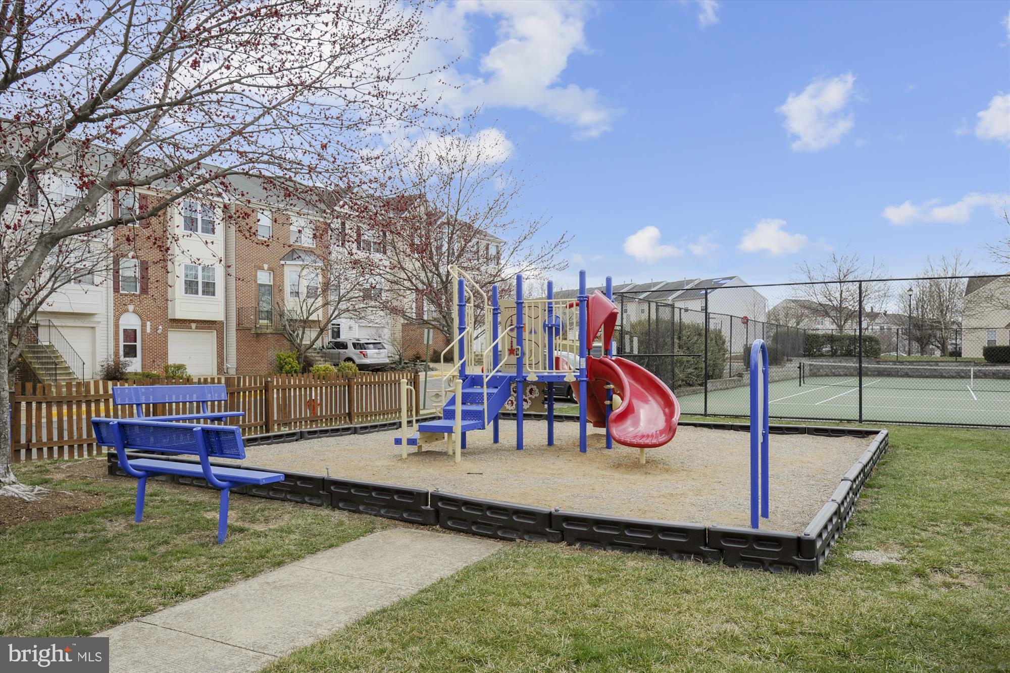 SYCAMORE HILL - Residential