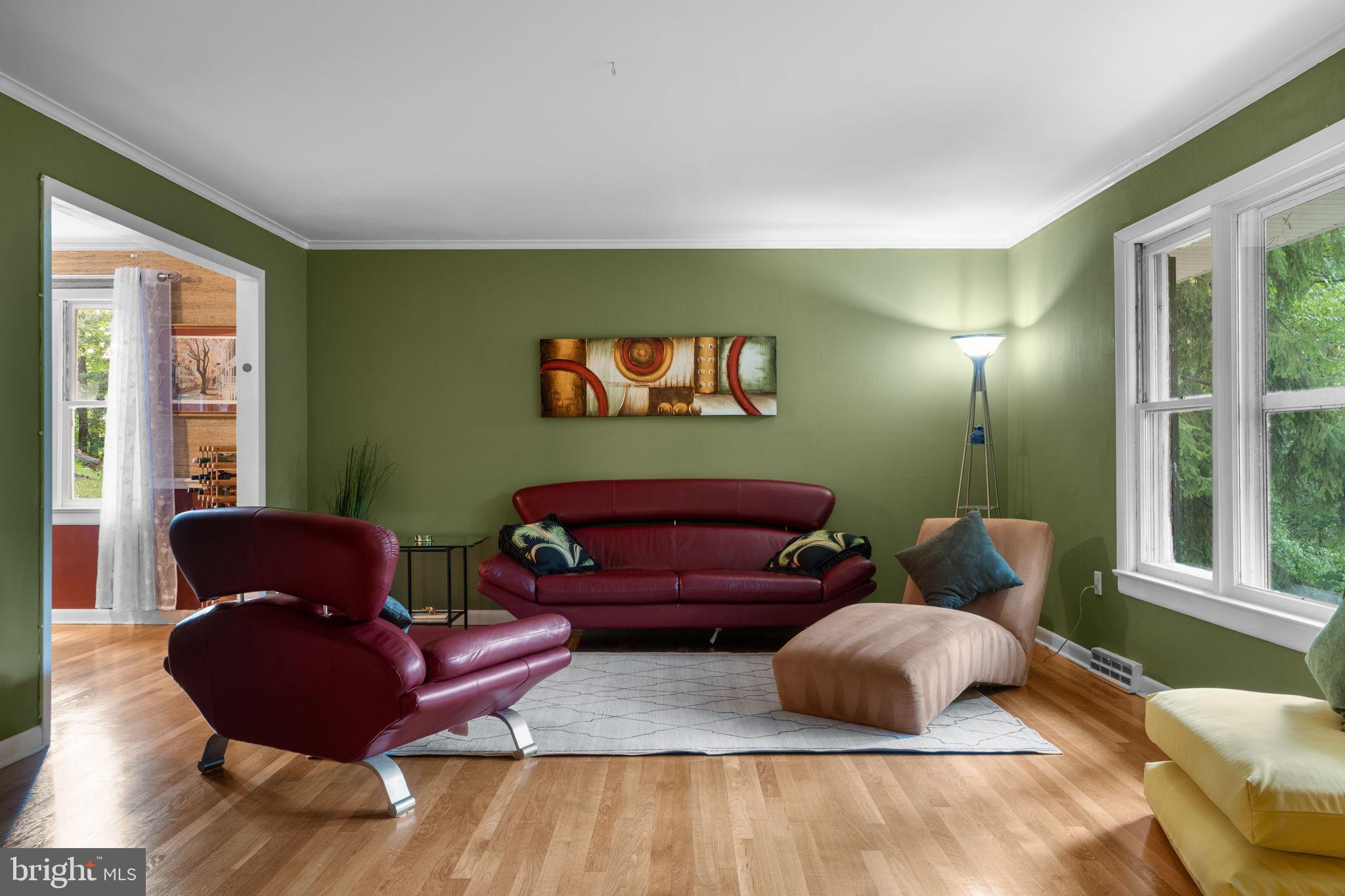 LAKE BARCROFT - Residential