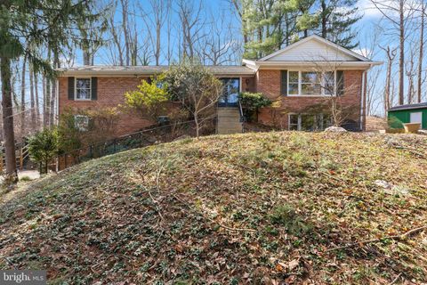 3706 QUAINT ACRES CIRCLE FALLS CHURCH VA 22041