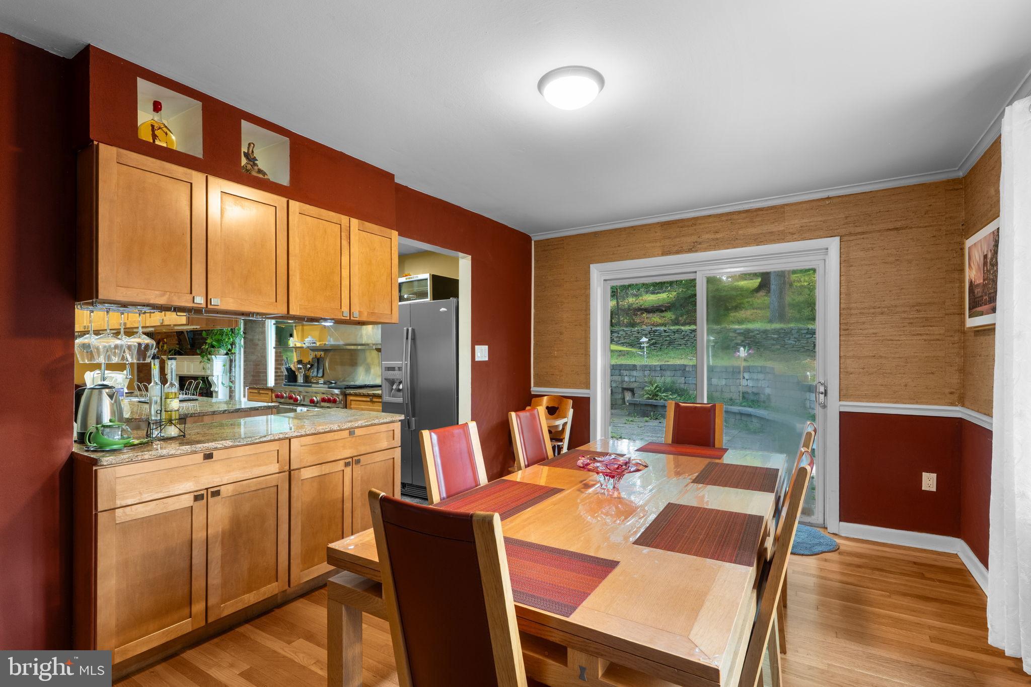 LAKE BARCROFT - Residential