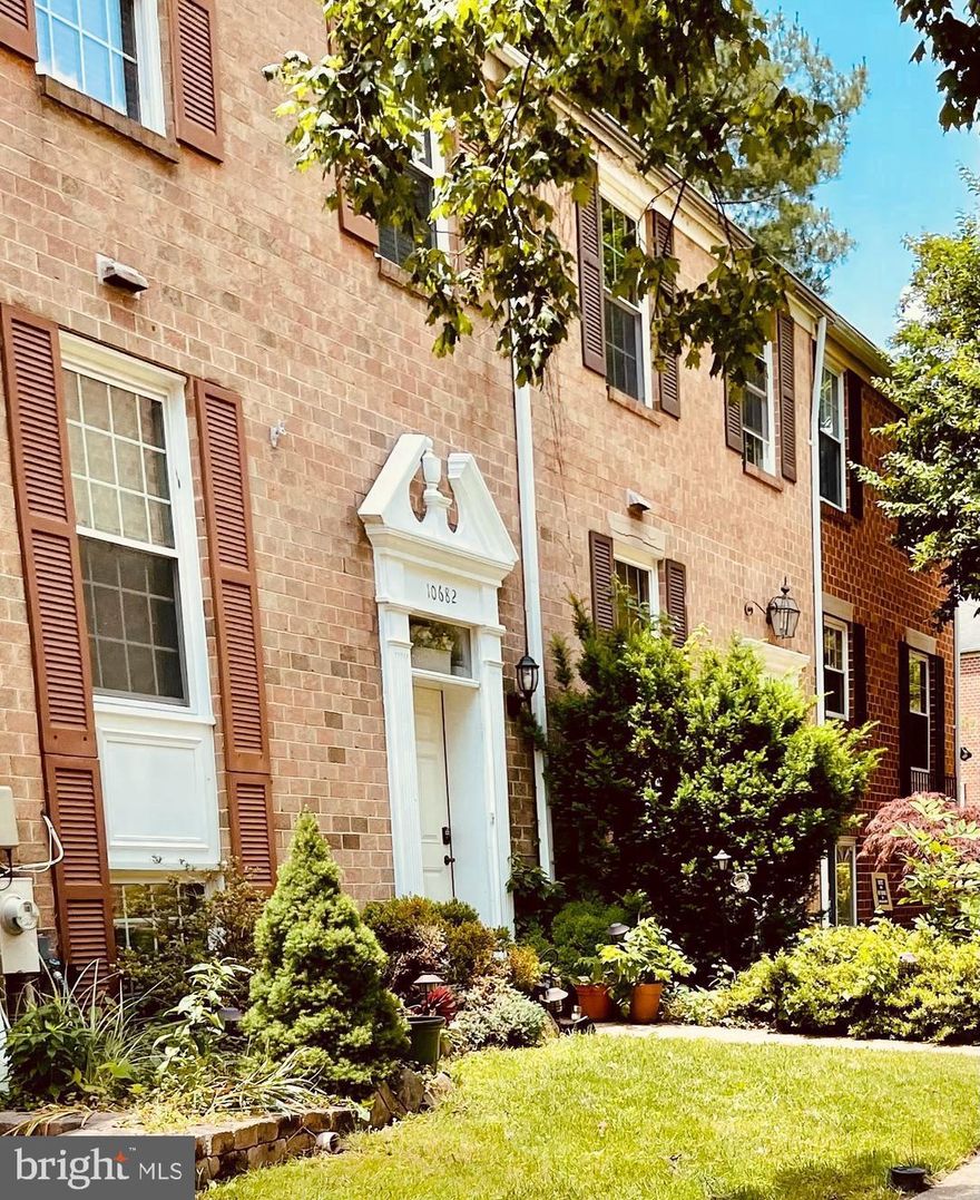 BACK On the Market!! HOME WARRANTY INCLUDED  Mins to Columbia Mall, Hopkins/ Howard Hospital,  Post Merriweather Pavilion/  Lovely 4 Bedroom 3.5 Baths Custom Cabinets and Marble Kitchen Counter Top and Island/ Colonial Style with a fenced-in yard in Howard County Suburb of Columbia!!! FRESHLY PAINTED, Stainless Steel Appliances, a Great Roof, Great HVAC, Custom Kitchen Recently Upgraded, and Baths,  well maintained with lots of additional upgrades. Finished walk-out Basement with extra Bedroom!! The large bedroom and bathroom, large walk-out wood deck, and walk-out basement!!