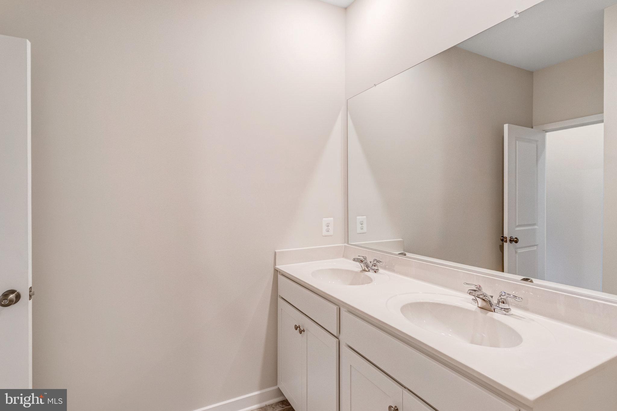 CLEVENGER CORNER VILLAGE - Residential