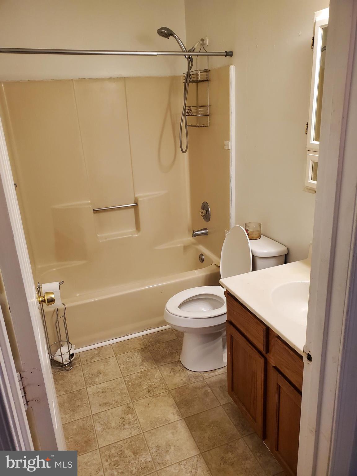 CHESAPEAKE RANCH ESTATES - Residential Lease