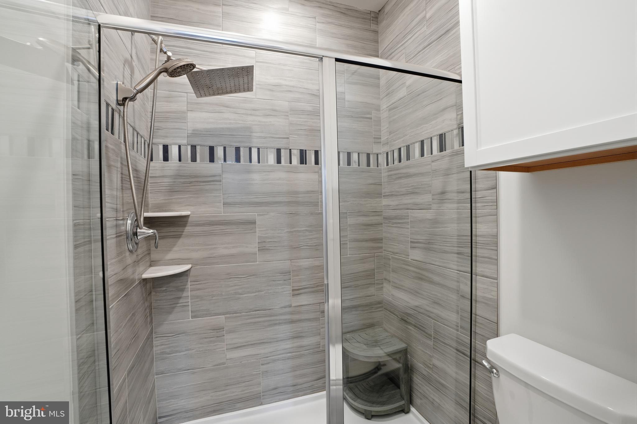 STEELPOINTE - Residential