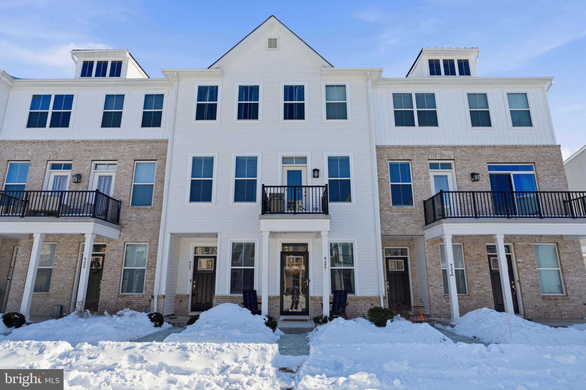 STEELPOINTE - Residential