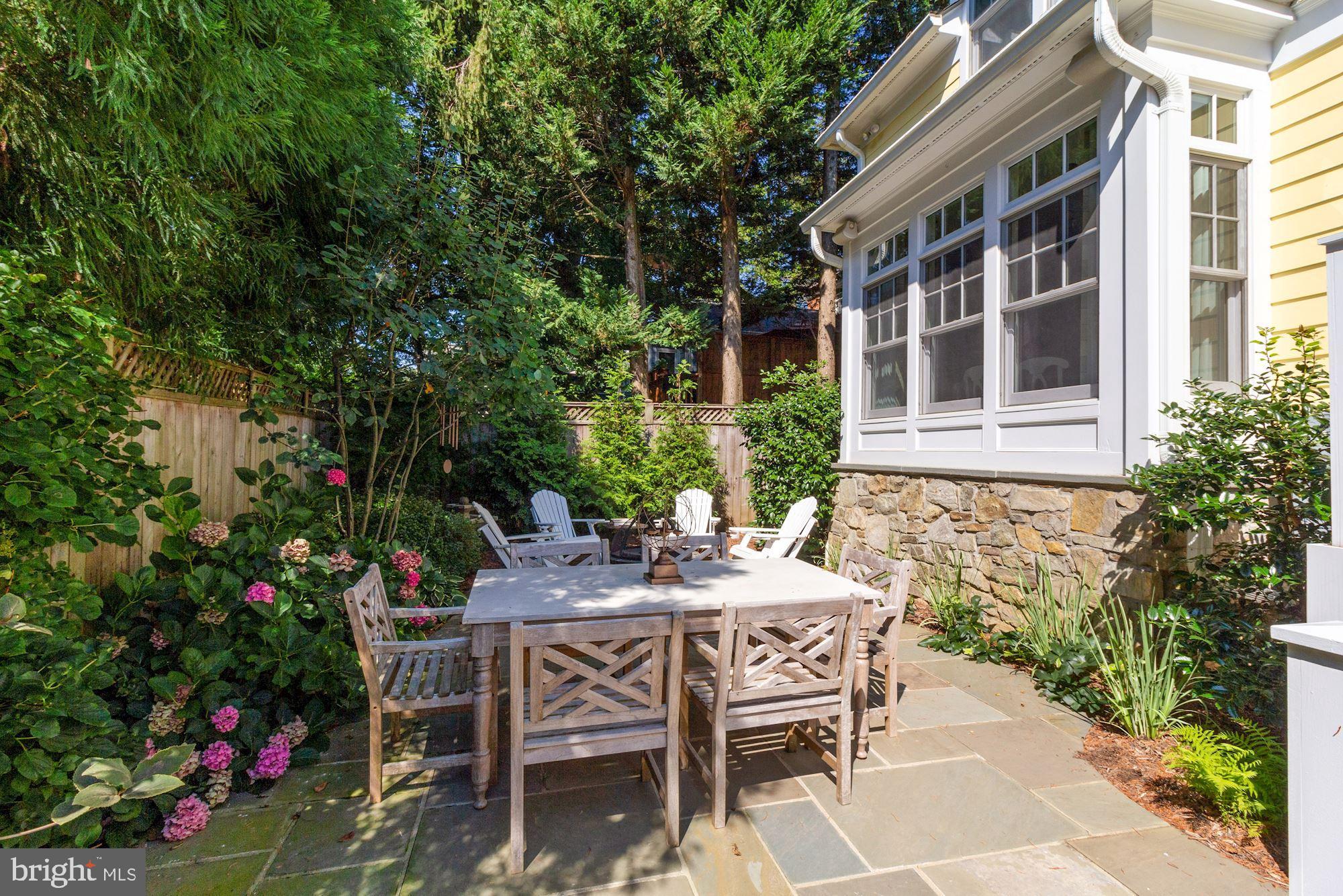 CHEVY CHASE - Residential