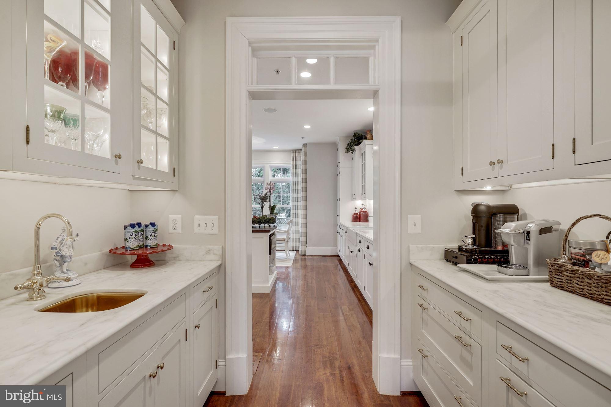 CHEVY CHASE - Residential