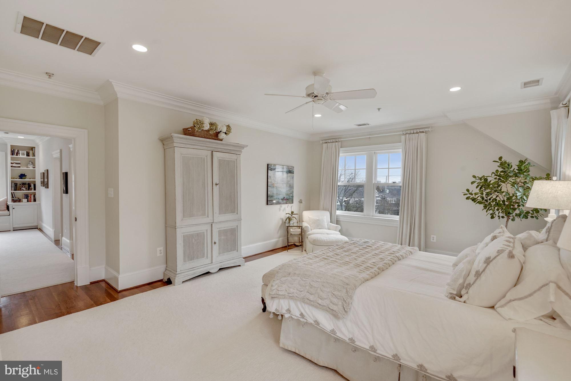 CHEVY CHASE - Residential