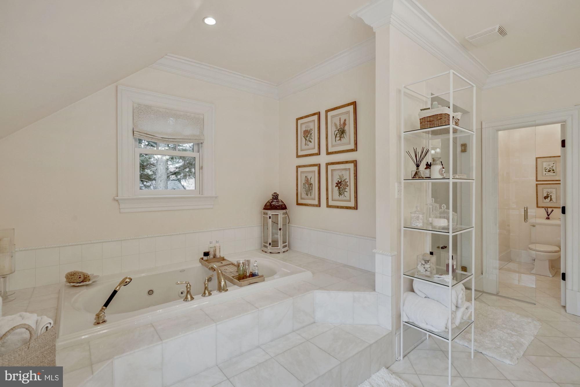 CHEVY CHASE - Residential