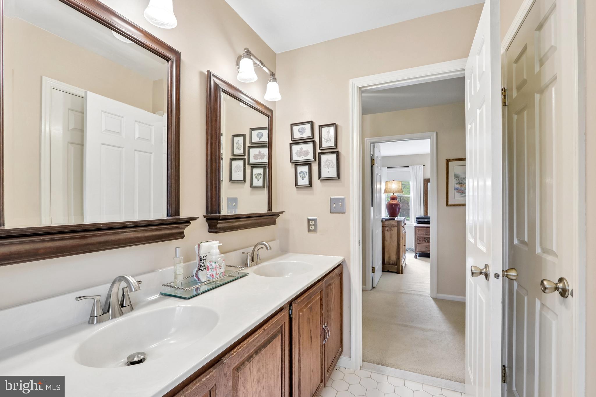 WILTSHIRE - Residential