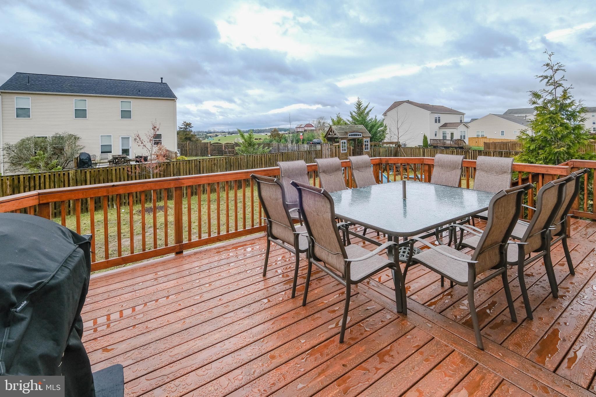 MEADOWS EDGE - Residential